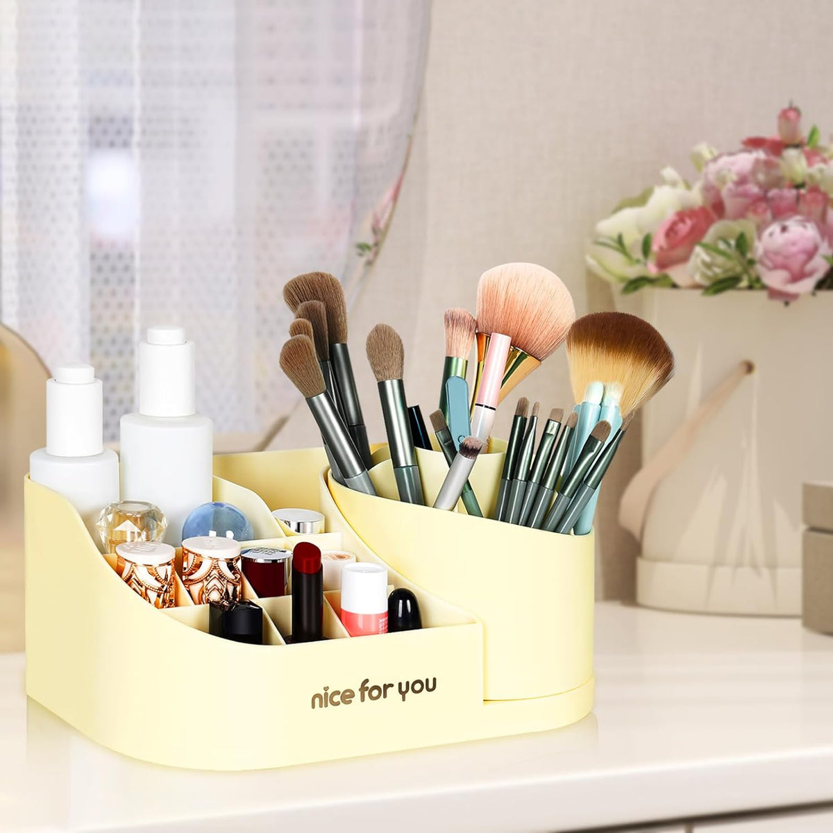 360°Rotating Makeup Organizer, Large Capacity Makeup Tools Holder Cosmetic Display Case