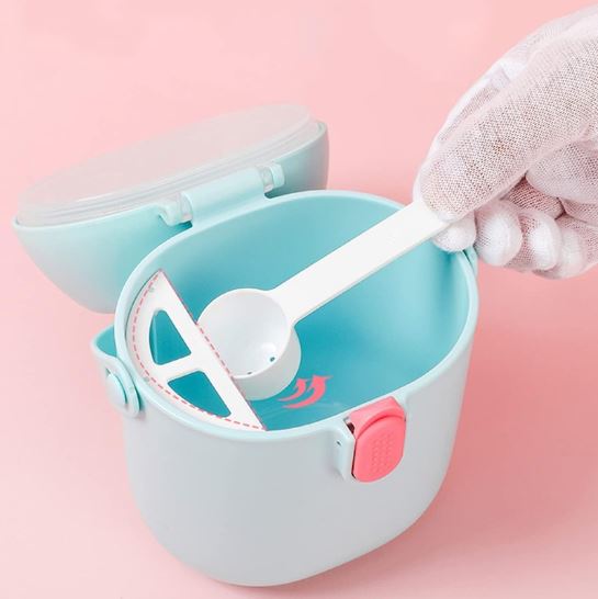 Portable Baby Food Container With Scoop, Food Storage Case for Travel Outdoor