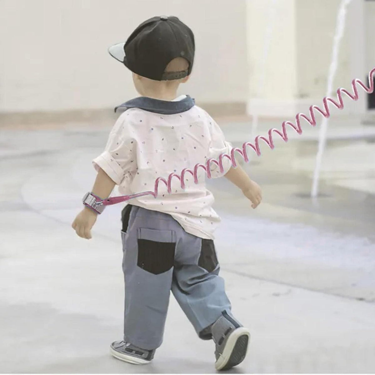 Child Safety Wristband with 360° Rotating Cuff - Secure & Comfortable Anti-Lost Wrist Link for Toddlers